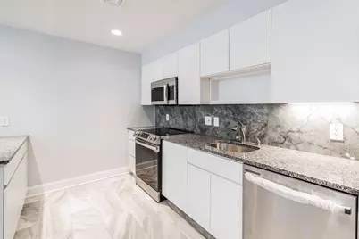 207 Shearwater Ct West #44, Jersey City, NJ 07305 - Photo 9