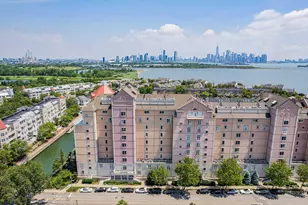 207 Shearwater Ct W, Jersey City, NJ 07305 - Photo 23