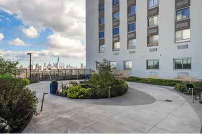 100 Manhattan Ave #708, Union City, NJ 07087 - Photo 17