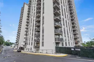 100 Manhattan Ave, Union City, NJ 07087 - Photo 35