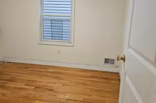 85 Oakland Ave, Jersey City, NJ 07306 - Photo 13