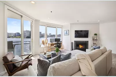 600 Harbor Blvd #952, Weehawken, NJ 07086 - Photo 1