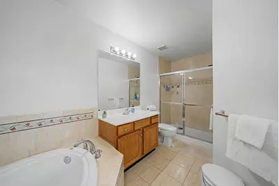 180 Blue Heron Dr #180, Secaucus, NJ 07094 - Photo 27