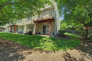 180 Blue Heron Dr, Secaucus, NJ 07094 - Photo 35