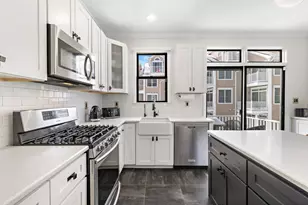 436 Albany Ct, West New York, NJ 07093 - Photo 9