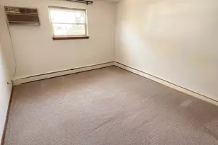60 Williams Ave, Jersey City, NJ 07304 - Photo 7