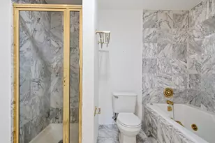 207 Shearwater Ct W, Jersey City, NJ 07305 - Photo 21