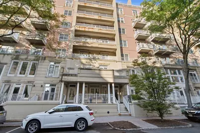 207 Shearwater Ct West #17, Jersey City, NJ 07305 - Photo 35