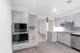 207 Shearwater Ct W, Jersey City, NJ 07305 - Photo 7