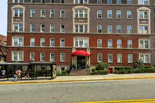 6045 Blvd E, West New York, NJ 07093 - Photo 1