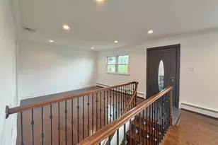 662 Ten Eyck Ave, Lyndhurst Township, NJ 07071 - Photo 5