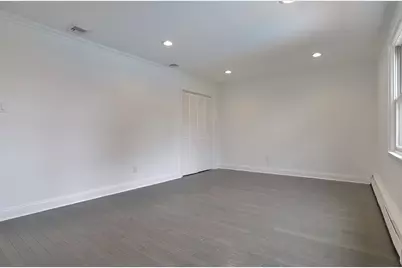 662 Ten Eyck Ave, Lyndhurst Township, NJ 07071 - Photo 19