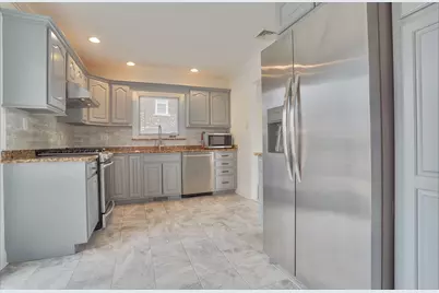 662 Ten Eyck Ave, Lyndhurst Township, NJ 07071 - Photo 3
