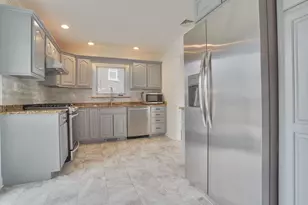 662 Ten Eyck Ave, Lyndhurst Township, NJ 07071 - Photo 3