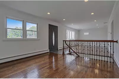 662 Ten Eyck Ave, Lyndhurst Township, NJ 07071 - Photo 9