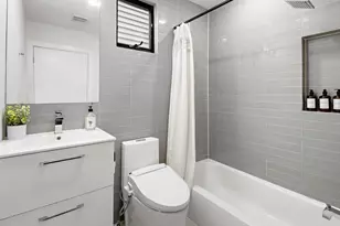 20 Jewett Ave, Jersey City, NJ 07304 - Photo 9