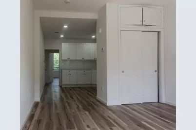 576 Newark Ave #2R, Jersey City, NJ 07306 - Photo 7