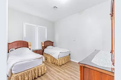 34 Wegman Parkway, Jersey City, NJ 07305 - Photo 9