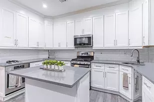 34 Wegman Pkwy, Jersey City, NJ 07305 - Photo 3