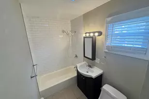 71 Suburbia Ct, Jersey City, NJ 07305 - Photo 11