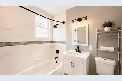 305 Cator Ave #1F, Jersey City, NJ 07305 - Photo 7