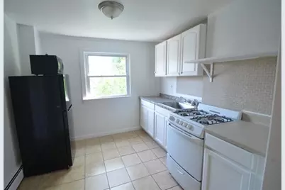 30 Yale Ave #3, Jersey City, NJ 07304 - Photo 5
