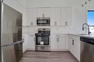 425 Avenue C, Bayonne, NJ 07002 - Photo 9