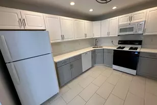 27 Cottonwood St, Jersey City, NJ 07305 - Photo 5