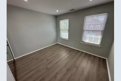 27 Cottonwood St, Jersey City, NJ 07305 - Photo 7