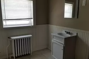 683 Ave E, Bayonne, NJ 07002 - Photo 9