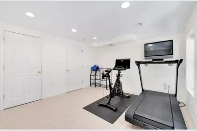 313 1/2 4th St, Jersey City, NJ 07302 - Photo 23