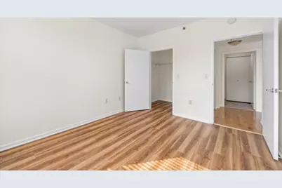 102 Christopher Columbus Dr #202, Jersey City, NJ 07302 - Photo 13