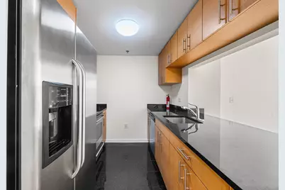 102 Christopher Columbus Dr #202, Jersey City, NJ 07302 - Photo 7