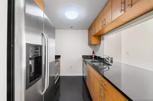 102 Christopher Columbus Dr, Jersey City, NJ 07302 - Photo 7