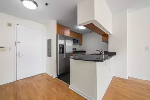 102 Christopher Columbus Dr, Jersey City, NJ 07302 - Photo 5