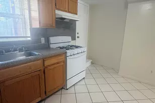 592 Bramhall Ave, Jersey City, NJ 07304 - Photo 11