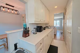 9 Elna Ct, Bayonne, NJ 07002 - Photo 9