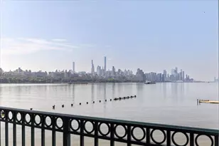 217 The Promenade, Edgewater, NJ 07020 - Photo 3