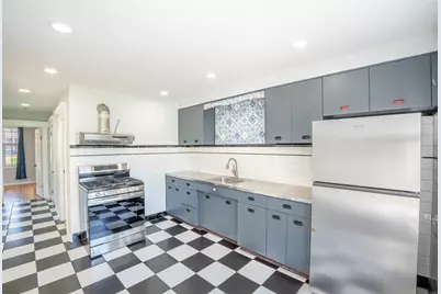 24 Edwards Ct #1, Bayonne, NJ 07002 - Photo 3