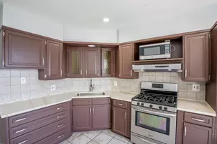 24 Edwards Ct, Bayonne, NJ 07002 - Photo 3
