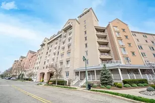 100 Shearwater Ct E, Jersey City, NJ 07305 - Photo 1