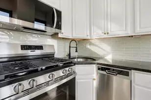 135 Montgomery St, Jersey City, NJ 07302 - Photo 5