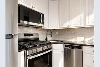 135 Montgomery St #4G, Jersey City, NJ 07302 - Photo 13