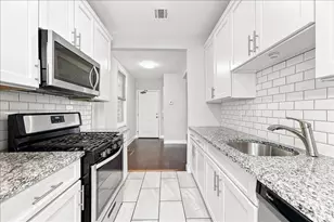 102 5 Congress St, Jersey City, NJ 07307 - Photo 3