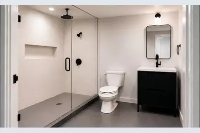 425 6th St #PENT HOUSE, Union City, NJ 07087 - Photo 3