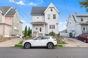 656 Devon St, Kearny, NJ 07032 - Photo 1