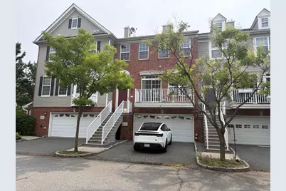 4 Swan Ct, Jersey City, NJ 07305 - Photo 1