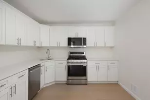 33 Holly St, Jersey City, NJ 07305 - Photo 5
