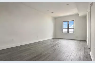 425 Avenue C #404, Bayonne, NJ 07002 - Photo 13