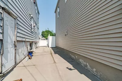 179 Hobart Ave, Bayonne, NJ 07002 - Photo 29